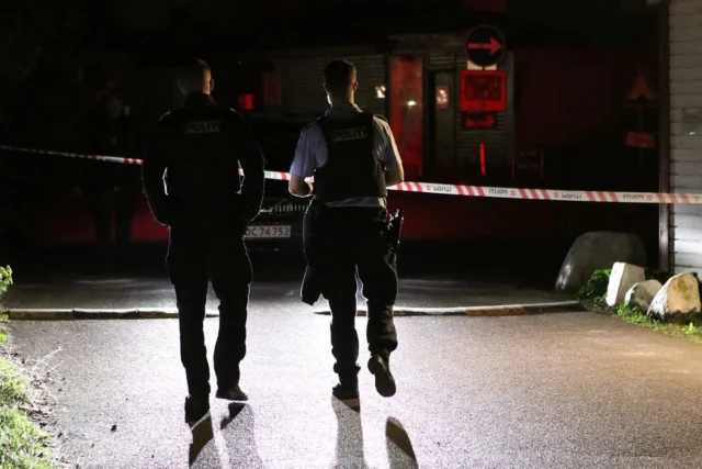 Brutalt overfald på ung mand: Stukket i maven