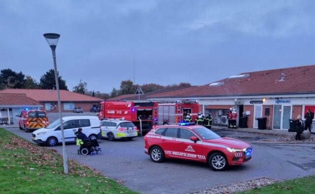 Vælgermøde evakueret: Kanonslag affyret i center