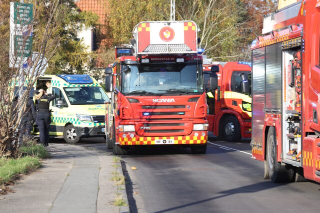 Bygningsbrand på Vestegnen: En person tilses i ambulance
