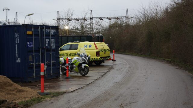 21-årig involveret i alvorlig ulykke: Måtte graves fri