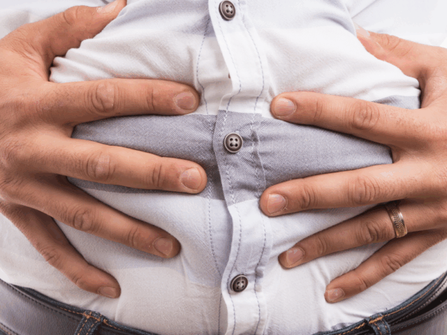 Føler du dig ofte oppustet? Denne helt almindelige vane kan være årsagen