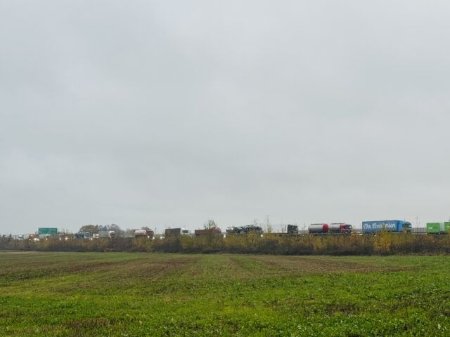 Motorvejsspor spærret: Redning er fremme ved ulykke