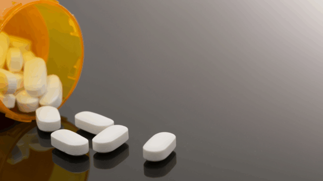 Unge piger på piller: Misbrugstrend starter tidligere end andre stoffer