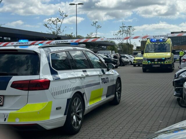 Mand fundet død på parkeringsplads