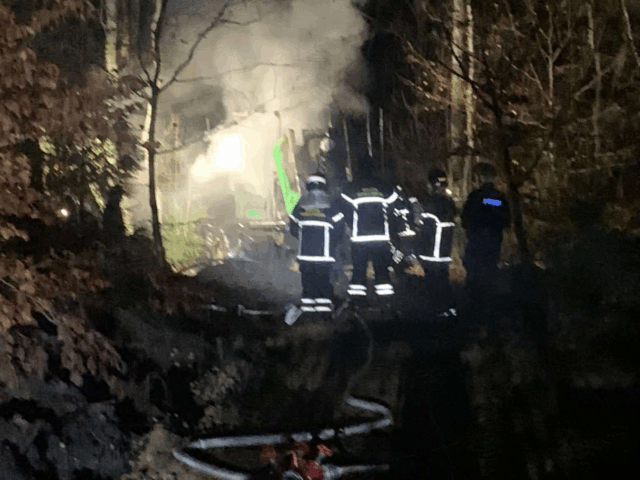 Bjerringbro: Meldinger om brand i skovområde