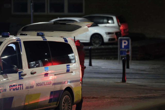 Drone i luften og hundepatruljer i gaderne: Politiet er tavse