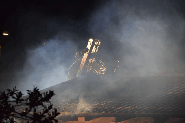 Familiehjem i flammer torsdag morgen