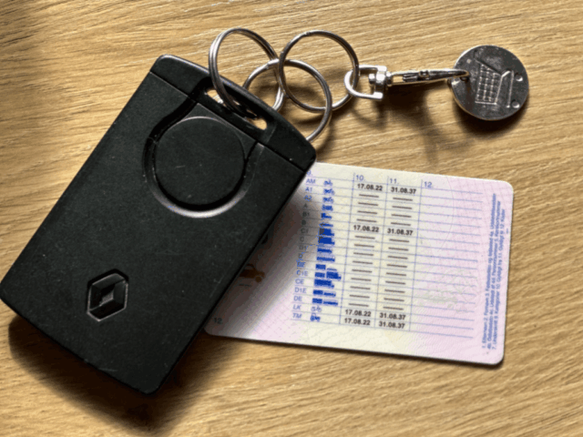 Valfarter mod køreskolerne: Mange flere 17-årige tager nu kørekort