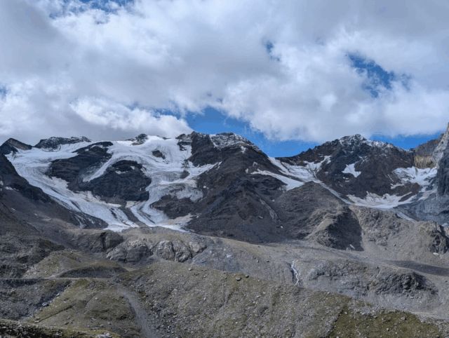 Bjergbestigere styrter i døden