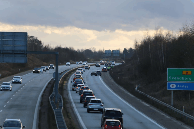 Melding om bilbrand på motorvej