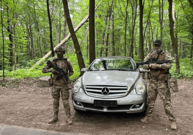 Danske helte i farlig konvoj: Redder liv midt i Ukraines blodigste kampe