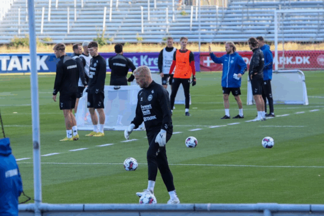 Kæmpe bombe på landsholdet: Chokudtagelse fra Brian Riemer