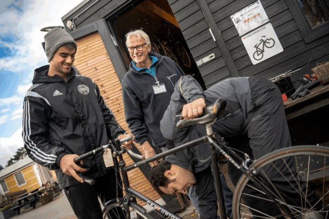 Skaber fællesskaber med brugte cykler: Skal hjælpe asylansøgere i hverdagen