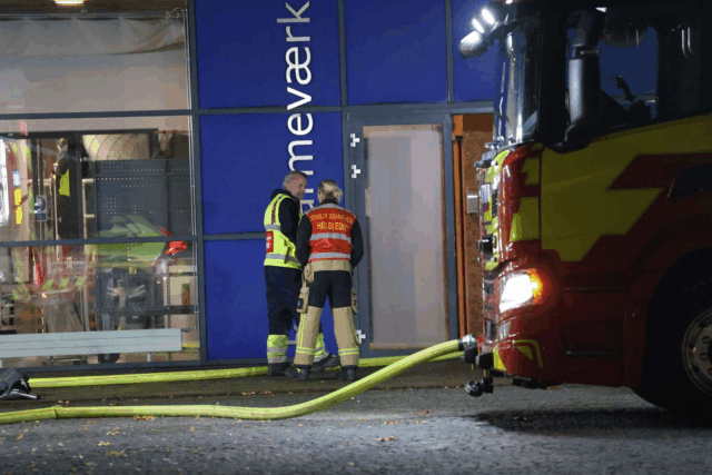 Roskilde: Beredskabsstyrker haster ud til kraftvarmeværk