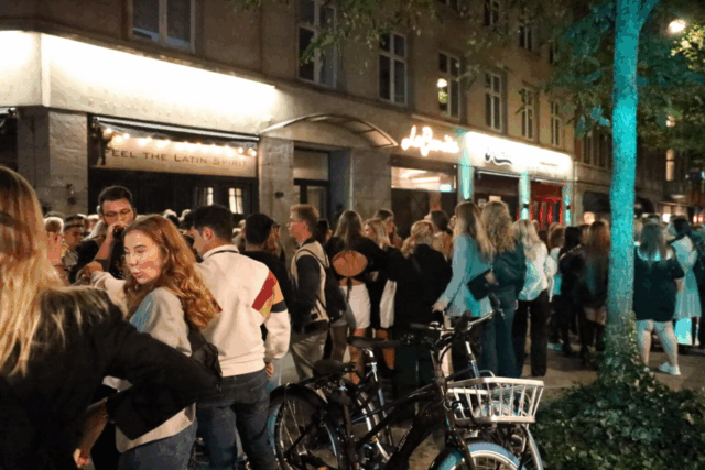 Smitte i kraftig vækst: Sundhedsstyrelsen slår covid-alarm