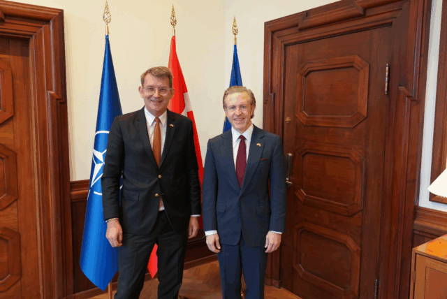 USA’s ambassadør og Danmarks forsvarsminister i møde: Talte om Grønland