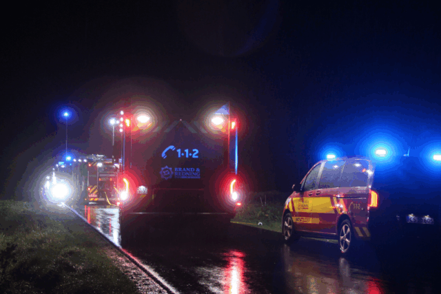 Brandfolk har knoklet i timevis: ‘Der er fuldstændig overtændt’