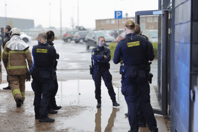 Drama på kollegie: Måtte flygte ud gennem vinduet