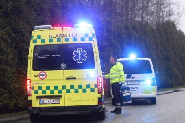 To unge mænd kæmper for livet efter voldsom ulykke