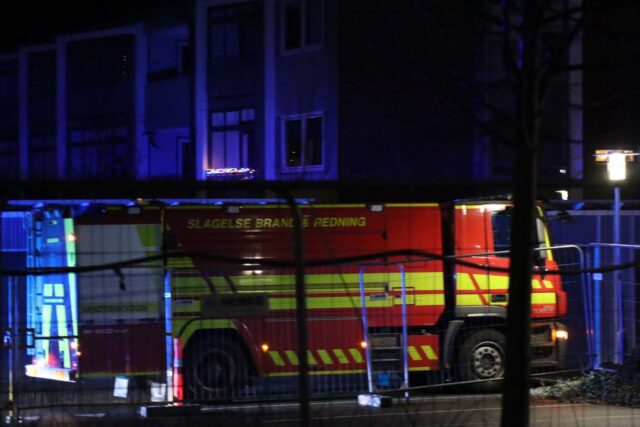 Brand i lejlighed: ‘Stikflammer ud af vinduerne’