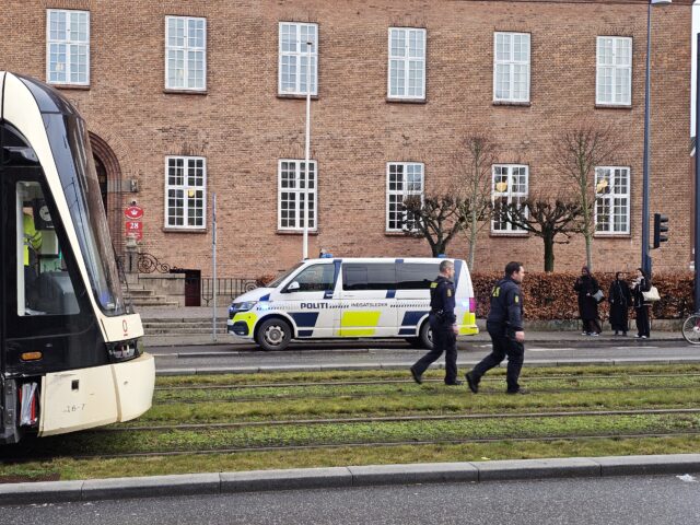 Store problemer for Letbanen: Sammenstød med personbil