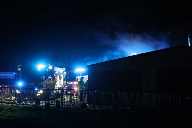 Kaotiske scener: Skole står i flammer