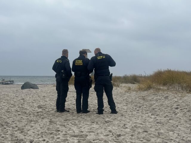 Massiv udrykning til strand: Melding om person i nød på paddleboard