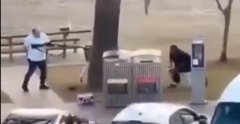 Sydney: Her overmander helt terroristen og fravrister gevær