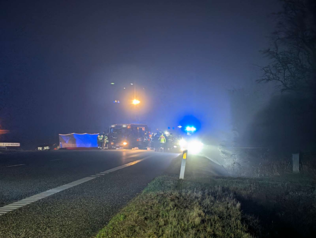 Voldsom ulykke med alvorlig tilskadekomst: ‘Vejen er spærret i begge retninger’