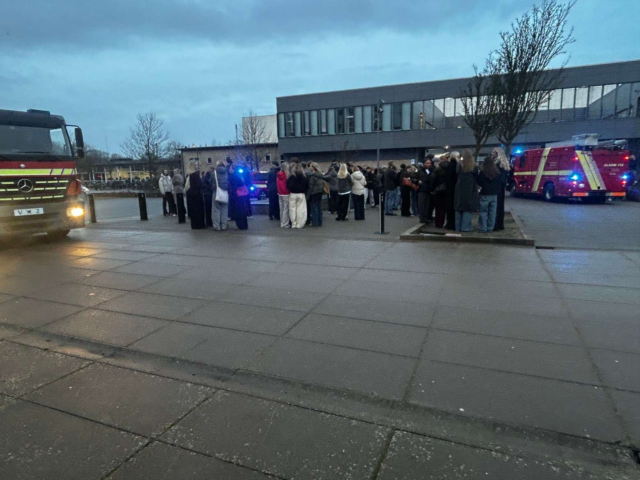 Drama fredag morgen: Helt gymnasium evakueres