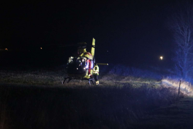 ‘En kvinde er røget ud af en kørende lastbil’