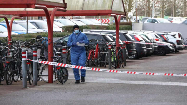 2-årig død efter fald fra højhus