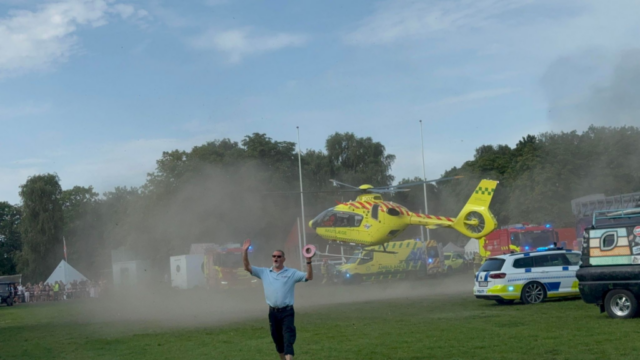 Hun var i livsfare, da en bil kørte hen over hende på græsset: Nu er der nyt