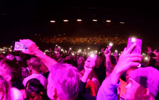 Dansk musikstjerne med vild afsløring: Faldt i søvn under blowjob