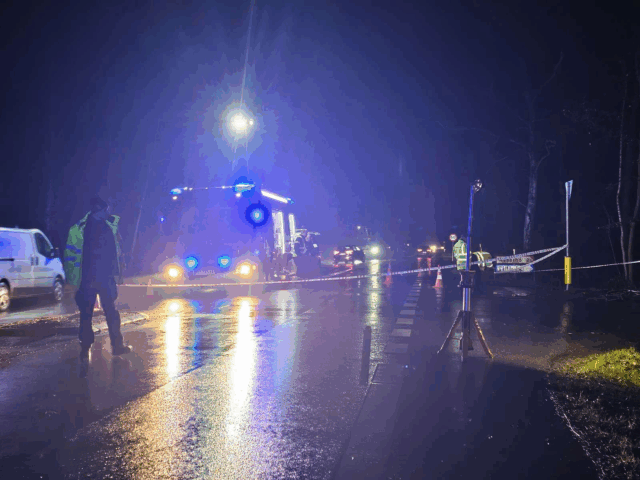 Ånder ud på den regnvåde asfalt: Stor tragedie i T-kryds