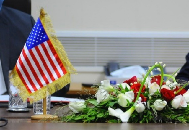 Efter ildevarslende besked for Danmark: Nu reagerer USA’s ambassade