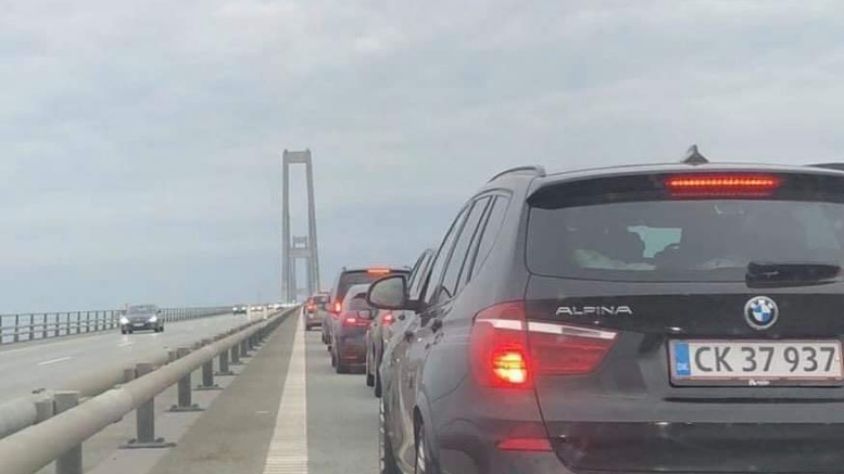 Kø på Storebæltsbroen efter uheld