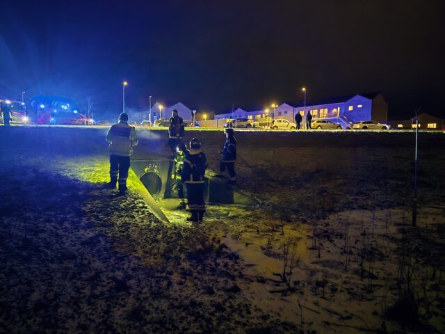 Massiv udrykning: Flammer i afløbsrør