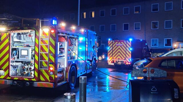 Brand i lejlighed: Beboer evakueret