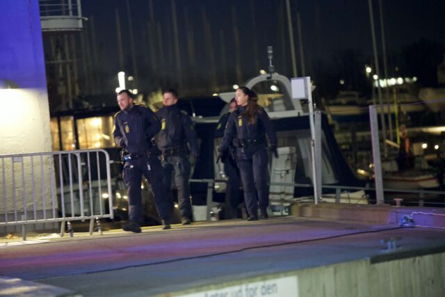 Alarm om skibsbrand: Stort beredskab rykker ud