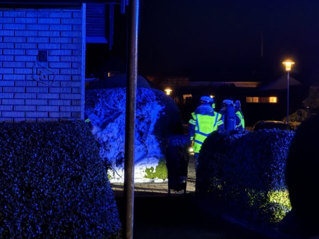 Brand i hæk i Hasle