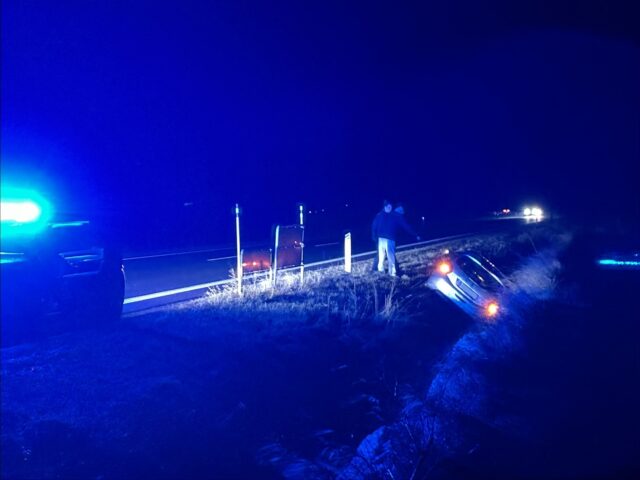 Uheld i mørket: Billist ender i grøften