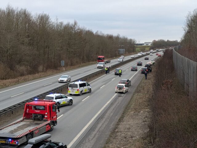Voldsom kø: Fire biler i sammenstød på motorvejen