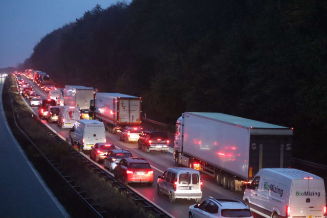 Voldsomt uheld: Vej fuldstændig spærret – søg andre ruter