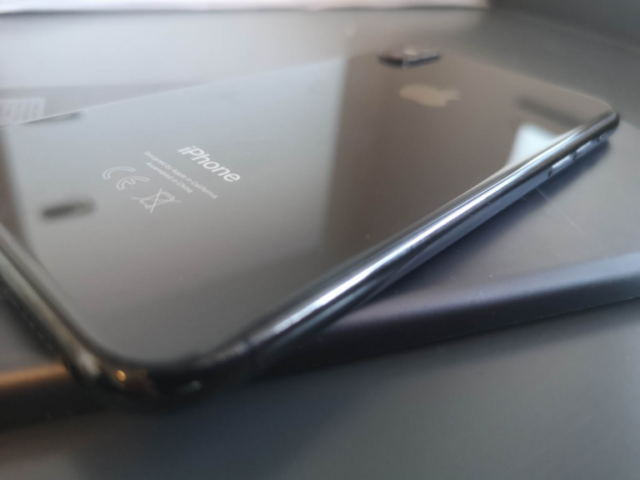 Tager drastisk skridt: Mobiltelefoner forbydes i skolen