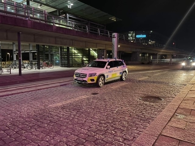 Stort drama på station ved Fields: Politiet massivt til stede