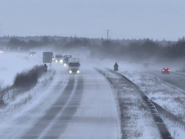 Advarsel til bilister: Stort hul i motorvejen skaber farlige situationer