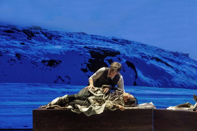 Grønlandsk-dansk fællesskab hitter stort i teatret