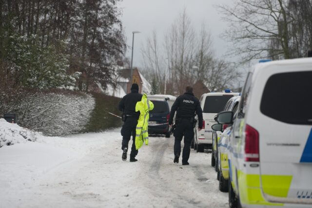 Politi søger vidner til knivdrama: 19-årig pige stukket ned