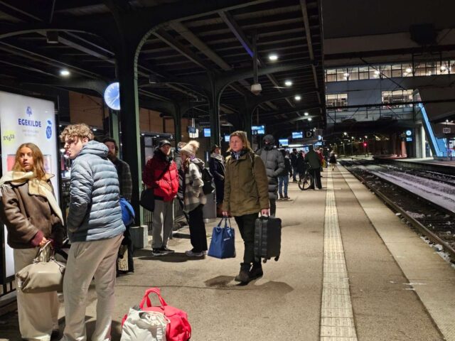 Togkaos: Alt holder stille og ingen sikkerhed for togbusser